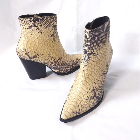 🆕🌿FREE PEOPLE JEFFREY CAMPBELL BOOTIES🌿 - Picture 4 of 16